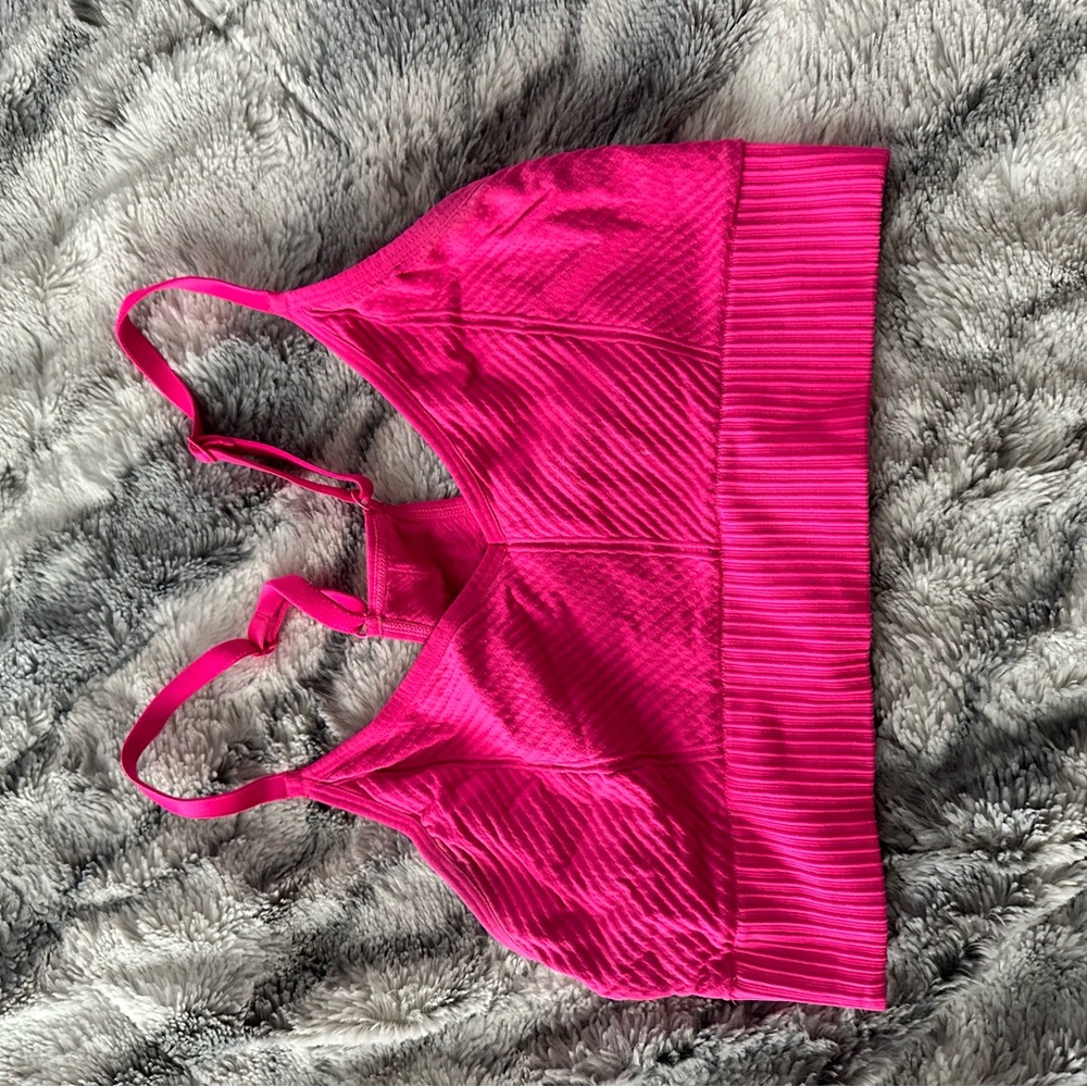 PINK Victoria's Secret Vibrant Sports Bra
